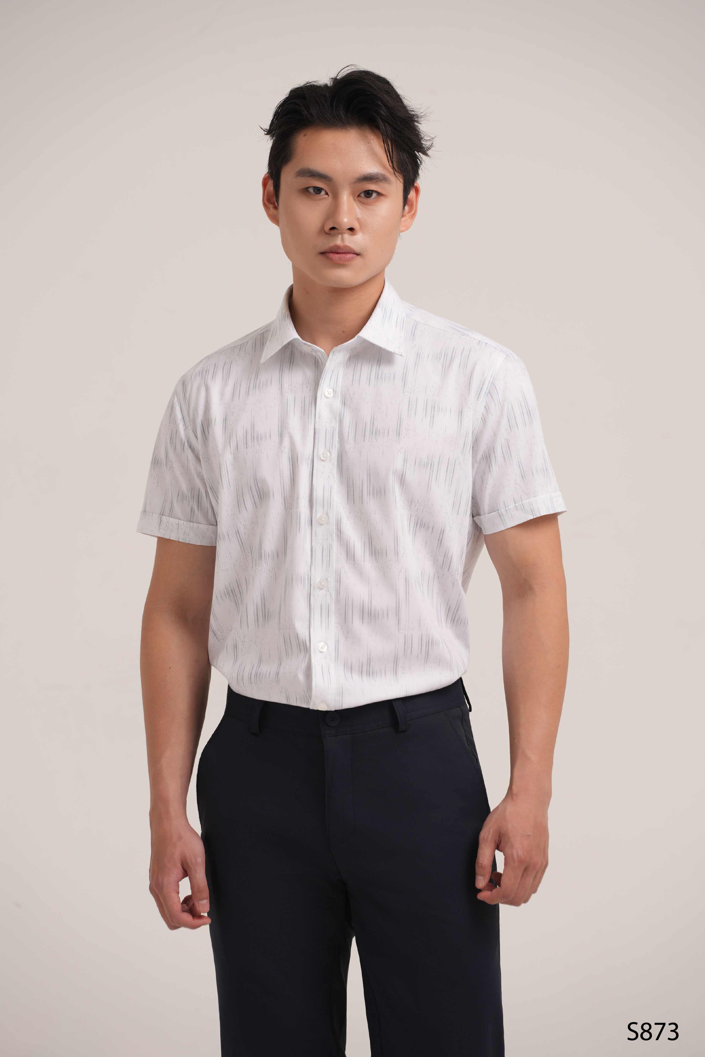 ao-so-mi-nam-ngan-tay-bamboo-cao-cap-santino-hoa-tiet-trang-den-s873